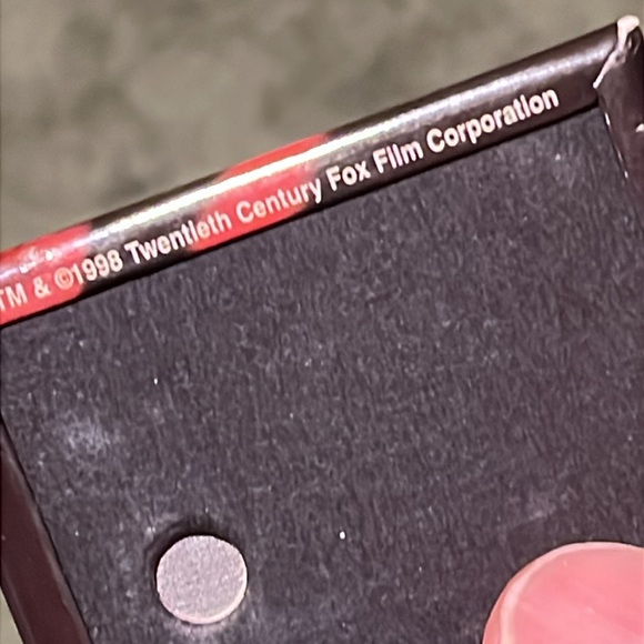 X-Files Movie (1998) promo button - good shape! - Picture 3 of 4